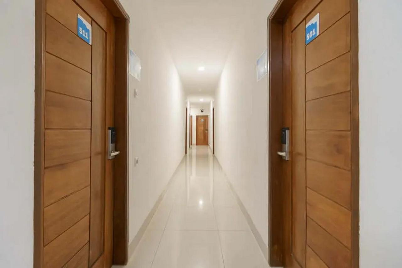 Reddoorz Plus @ Cemara Asri Μεντάν Εξωτερικό φωτογραφία